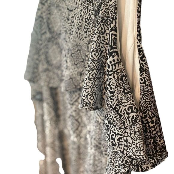 Torrid Sz 1X Black White Skinny Straps Back Tie Flowy Lined Maxi Summer Dress - Picture 5 of 12